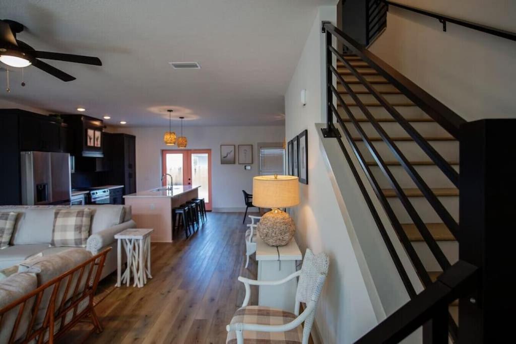 Villa Coral Reef - Brand New Build, Pet Friendly, Private Pool! Sleeps 9! Panama Stadt Exterior foto
